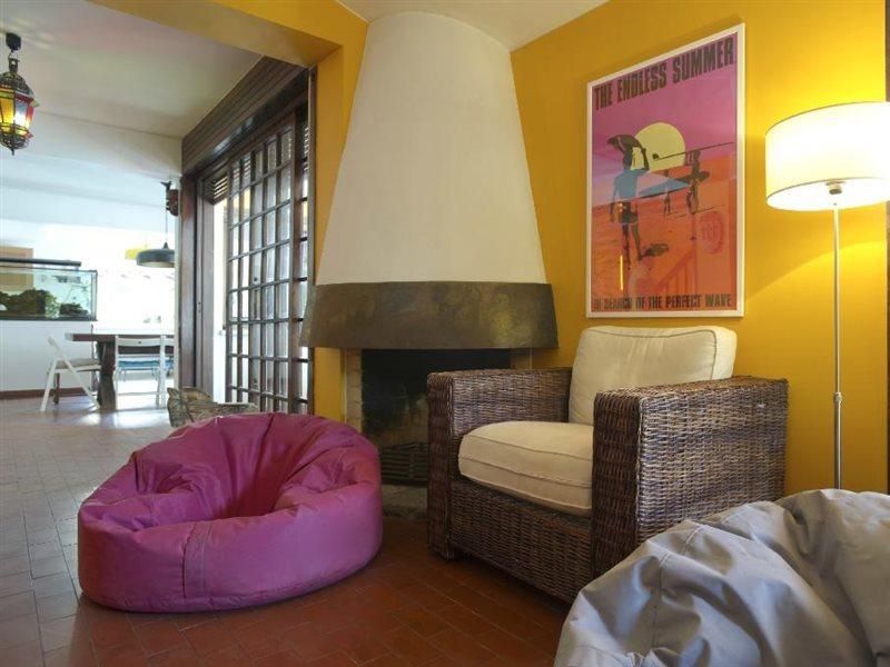 Carcavelos Surf House Bed & Breakfast ภายนอก รูปภาพ