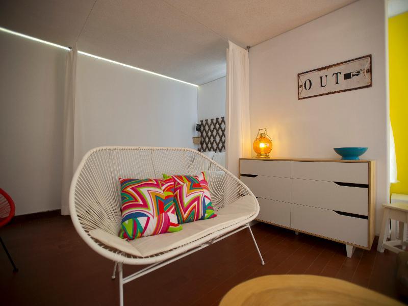 Carcavelos Surf House Bed & Breakfast ภายนอก รูปภาพ