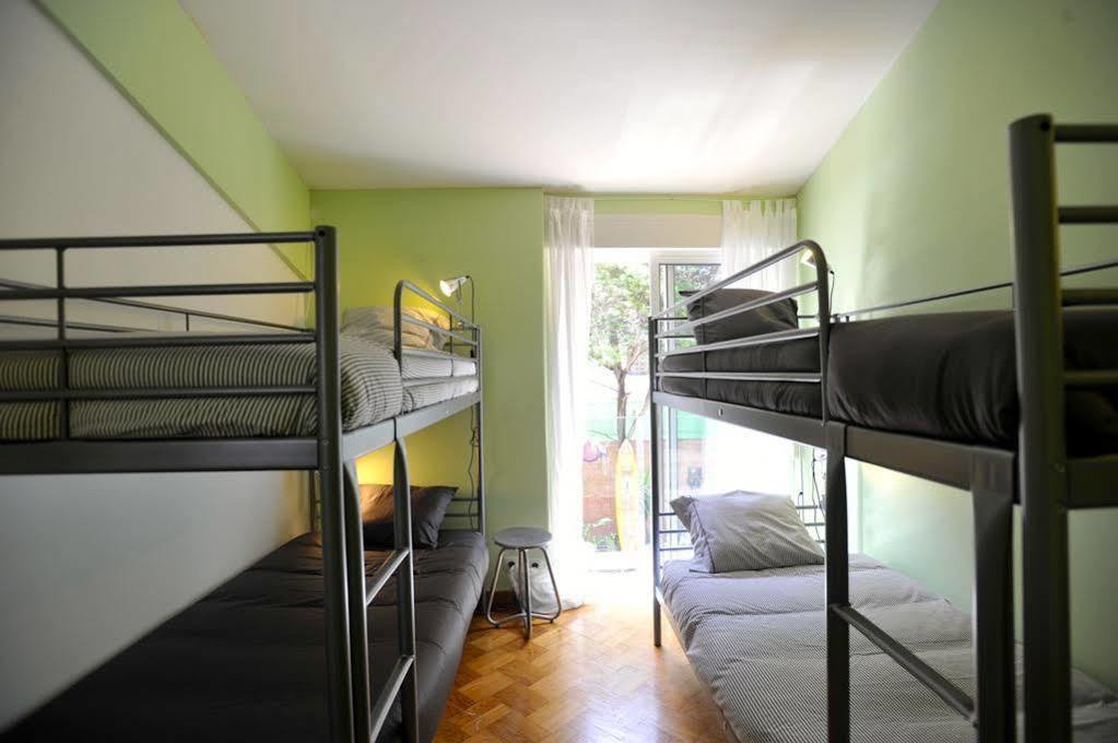 Carcavelos Surf House Bed & Breakfast ภายนอก รูปภาพ